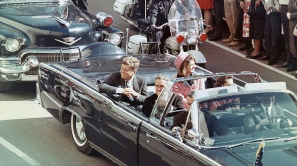 John F. Kennedy, Jackie Kennedy in car